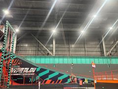 -极限PLAY运动娱乐新世界·团建派对表演休闲馆·室内高空游乐园