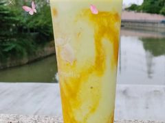 牛油果很芒-瑞幸咖啡(长城万富汇店)