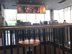 大堂-星巴克臻选(湖滨道店)