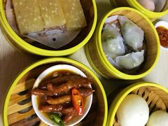 -后街女孩肠粉店