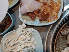 -金滏山烤肉·海鲜·火锅自助餐厅(襄阳万达店)