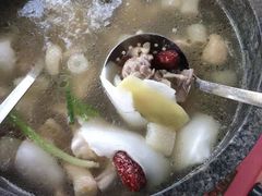 -墨脱石锅椰子鸡•海鲜糟粕醋(榆亚路店)