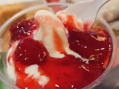 草莓酸奶新地-麦当劳(东急新天地店)