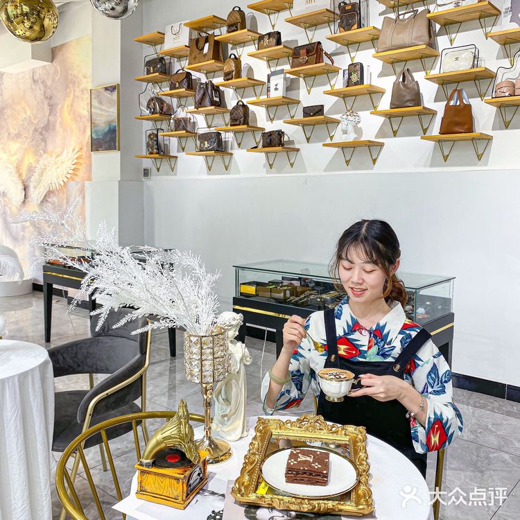 重庆首家有LV下午茶的中古店🔥低至100超好逛