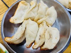 -黄阿姨锅贴大王(万航渡路店)