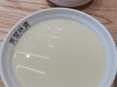 无糖豆浆-弄堂咪道-饭香·面香·馄饨香(汇锦广场店)