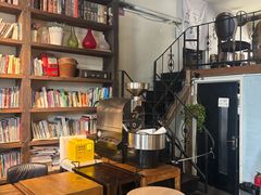 -房角石咖啡与书(吉大南校店)