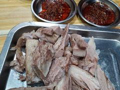 手抓羊肉-青海名吃尕张娃非遗烤肉(海湖总店)
