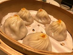 活拆蟹黄小笼包-成隆行·蟹王府(九江路店)