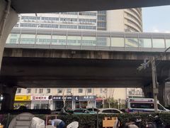 -老街烧烤大排档·地道湖北菜·龙虾馆(汉口火车站店)