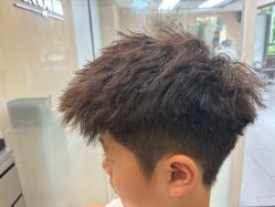 -首脑美发沙龙