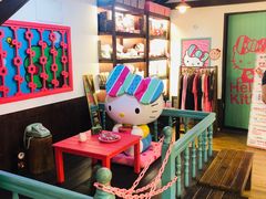 -红樱花食品公司Hello Kitty台湾伴手礼专卖店(淡水店)