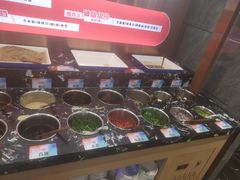 自助调料区-深海渔场海鲜烤肉火锅自助餐厅(新洲摩尔城店)