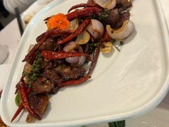 鲜花椒黑蒜焗牛肉粒-月福京味斋·烤鸭店·北京菜(鼓楼总店)