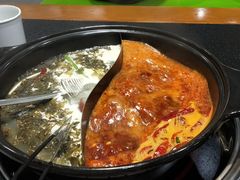 -两三事小郡肝串串香火锅(桂庙店)