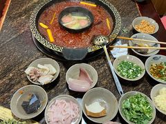-星鸿社重庆老火锅(燃灯寺分店)