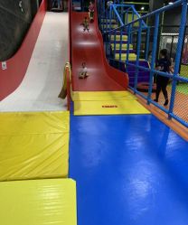 -蹦贝运动中心·蹦床·攀岩·闯关(龙岗店)