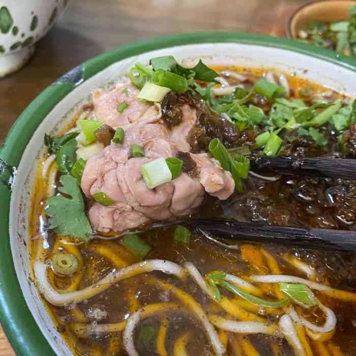 李双猪脑花面(东大街店)-"「脑花面」专门来一趟乐山,就为了乐山的美.