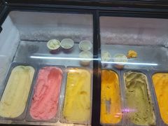 -领鲜活海鲜榴莲自助火锅(东门店)