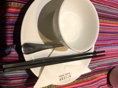 -香巴拉云南餐厅(华莱坞店)