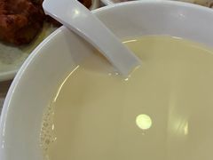 豆浆配银耳-兄弟深夜豆浆