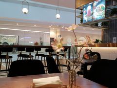 -POKEE VIA&Brunch·维娅(重庆来福士店)