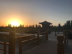-敦煌山庄摘星阁