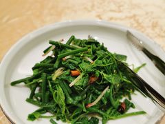 -乌兰湖畔草坪轻奢营地