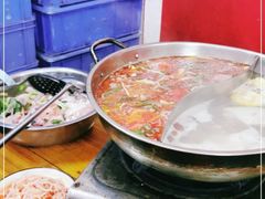 -周良天山牛杂城(天山路总店)