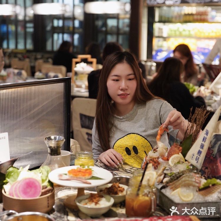 齐民市集里的海鲜小“聚”场🦀️59.9代100冲鸭‼️