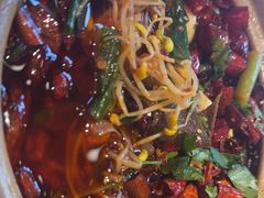 -有红鸡毛店·砂锅菜(抚琴夜市店)