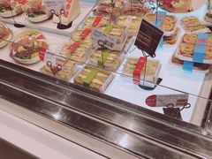 -巴黎贝甜(大宁国际商业广场店)