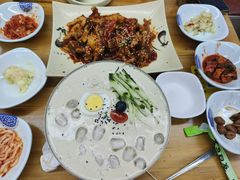 -亲昵春川鸡排(韩国美食街店)
