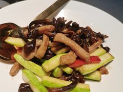 鸡枞菇炒松板肉-海立阁海鲜江浙菜(漕河泾印象城店)