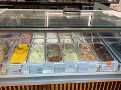 面包甜点陈列柜-VENCHI 闻绮(上海佛罗伦萨小镇店)