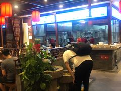 大堂-亿诣蝎府炸酱面羊蝎子火锅(酷车小镇店)