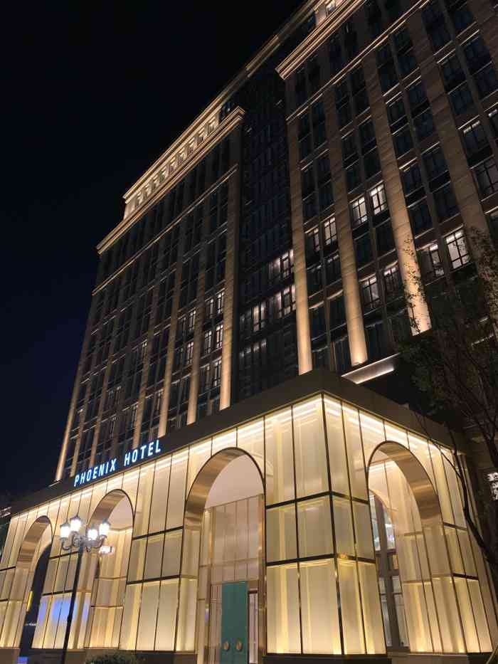 喆鹏酒店·本色欢聚自助餐厅-"自助区的菜品种类很丰富,口味有中式