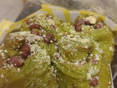 抹茶红豆结-Juicy Bakery(大学路店)