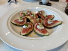 -景月阁空中食府(希尔顿酒店)