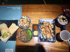 -八月美食小馆(银泰城总店)