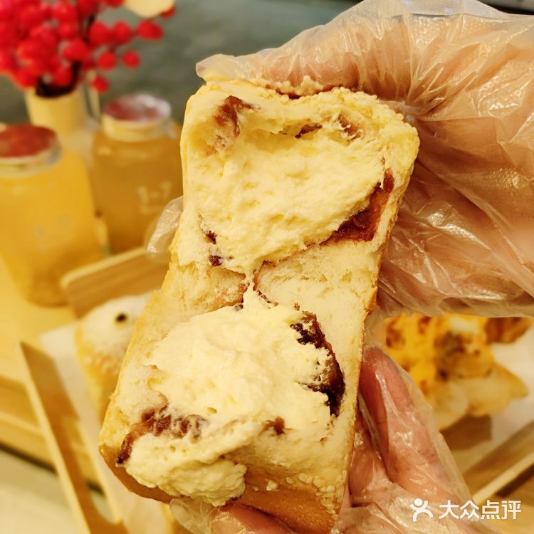 最近早餐和下午茶爱吃这种日式豆乳面包