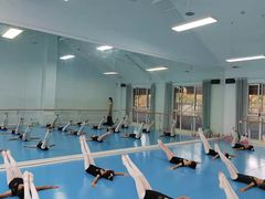 -西安小天鹅艺术团(曲江Alice店)