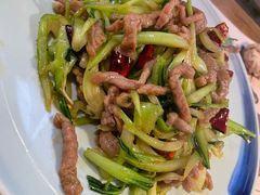 青菜炒牛肉-酒阳蒸经小酒馆(解放碑店)