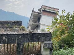 -四川汶川特大地震漩口中学遗址