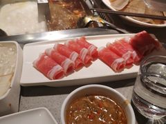 -海底捞火锅鲜切牛肉主题店(长寿路店)