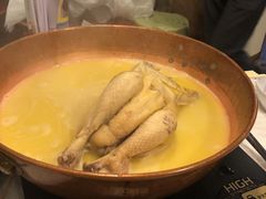 -鲜入围煮花胶鸡海鲜火锅