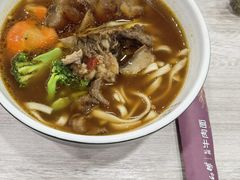 金牌半筋半肉面-康师傅私房牛肉面(北京南站店)