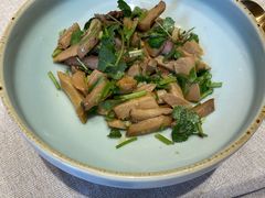 凉拌杏鲍菇-品悦酒店(三林古镇店)