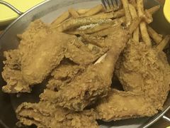 -BHC炸鸡(明洞总店)