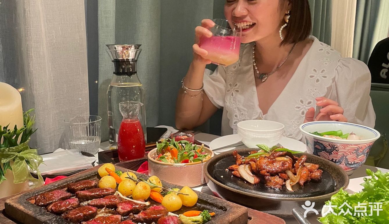 超级好看好吃的一家店